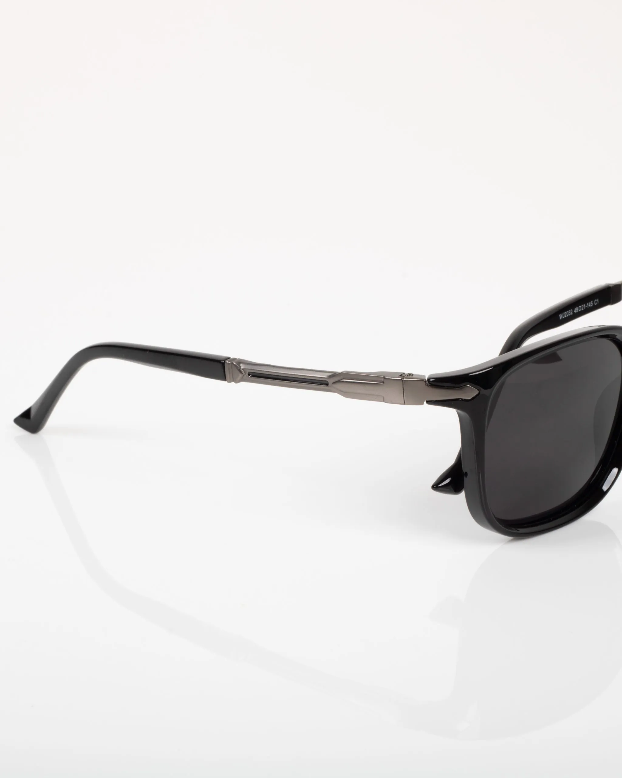 عینک آفتابی پرسول مشکی مدل 2032 _ persol 5 عینک آفتابی پرسول مشکی مدل 2032 _ persol